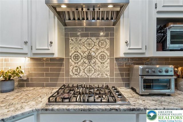 230 Hopewell Drive, Allentown City, PA 18104
