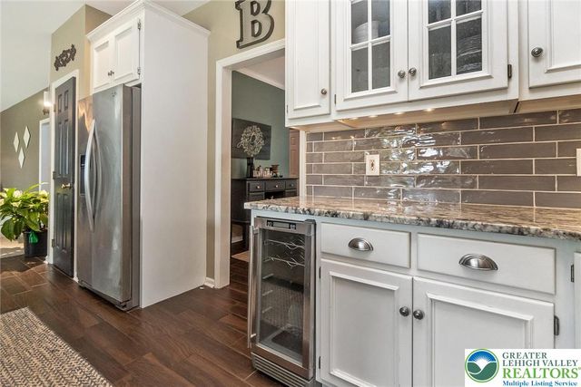 230 Hopewell Drive, Allentown City, PA 18104