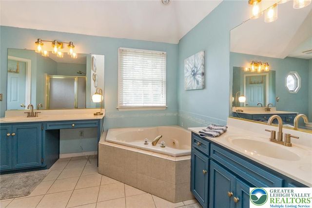 230 Hopewell Drive, Allentown City, PA 18104