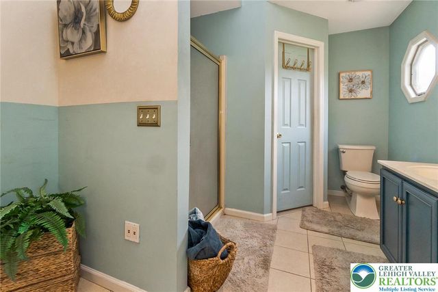 230 Hopewell Drive, Allentown City, PA 18104