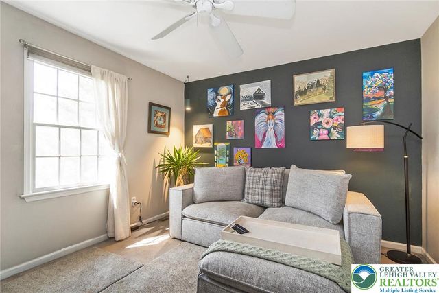 230 Hopewell Drive, Allentown City, PA 18104