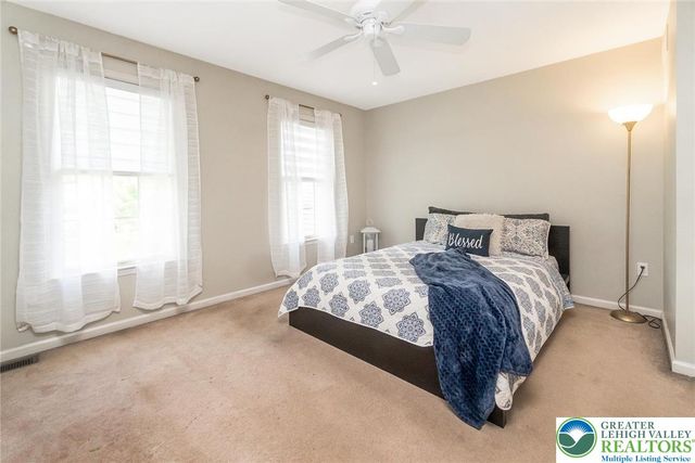 230 Hopewell Drive, Allentown City, PA 18104