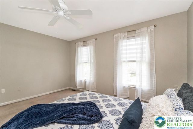 230 Hopewell Drive, Allentown City, PA 18104