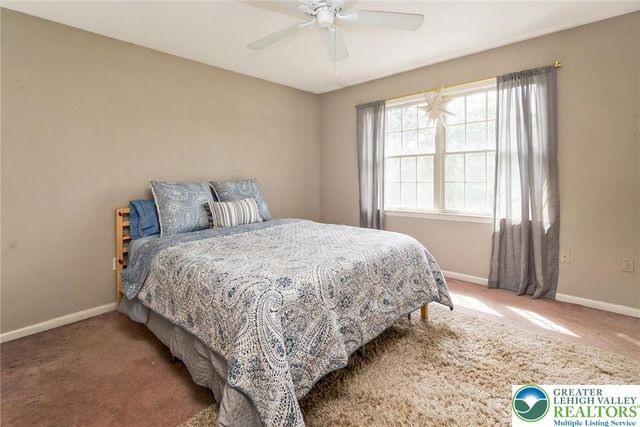 230 Hopewell Drive, Allentown City, PA 18104