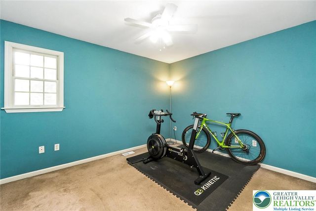 230 Hopewell Drive, Allentown City, PA 18104
