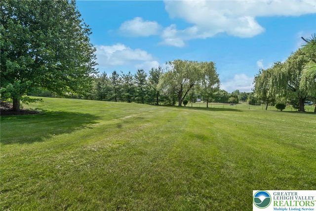 230 Hopewell Drive, Allentown City, PA 18104