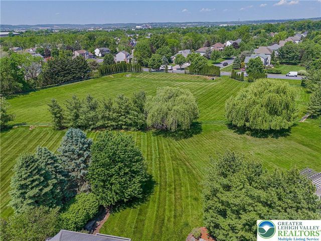 230 Hopewell Drive, Allentown City, PA 18104