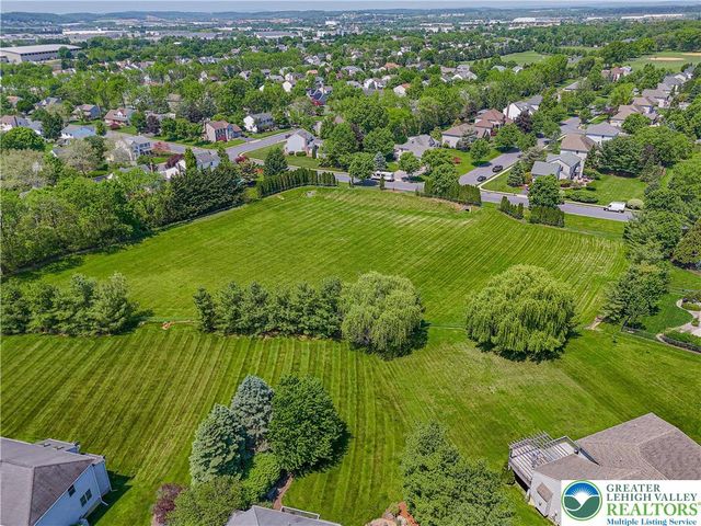 230 Hopewell Drive, Allentown City, PA 18104