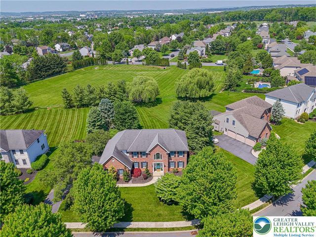 230 Hopewell Drive, Allentown City, PA 18104