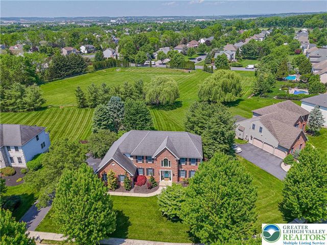 230 Hopewell Drive, Allentown City, PA 18104