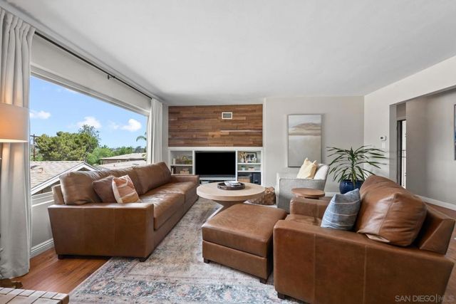 3960 Apore St, La Mesa, CA 91941