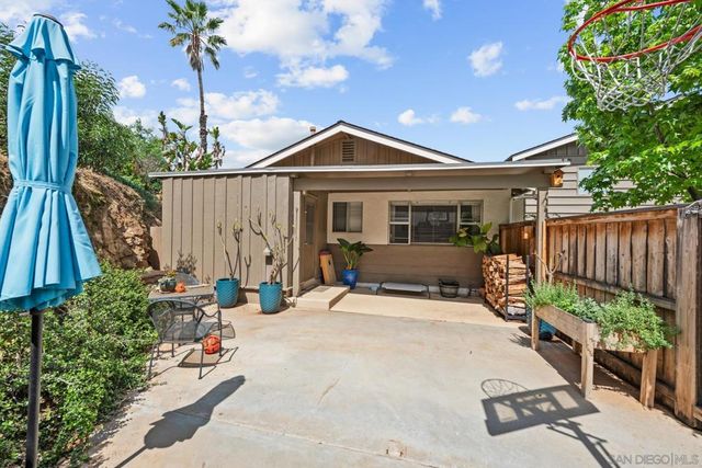 3960 Apore St, La Mesa, CA 91941