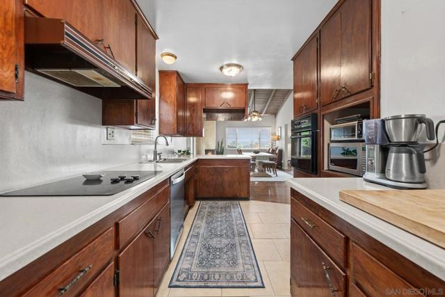 3960 Apore St, La Mesa, CA 91941