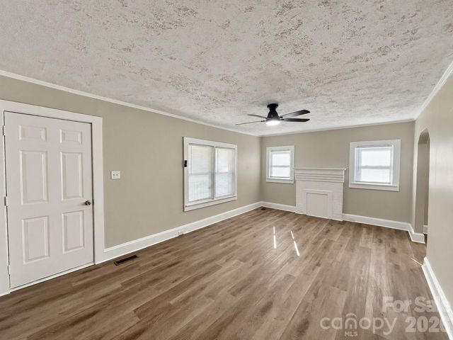 711 West Rice Street, Landis, NC 28088