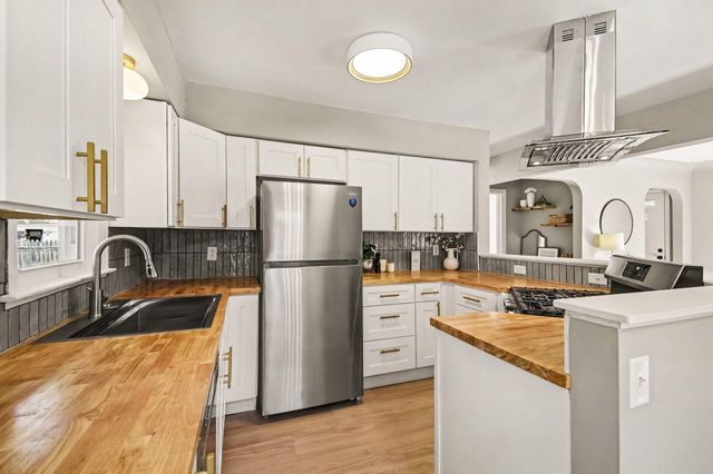 961 Ariebill Street Sw, City Of Wyoming, MI 49509