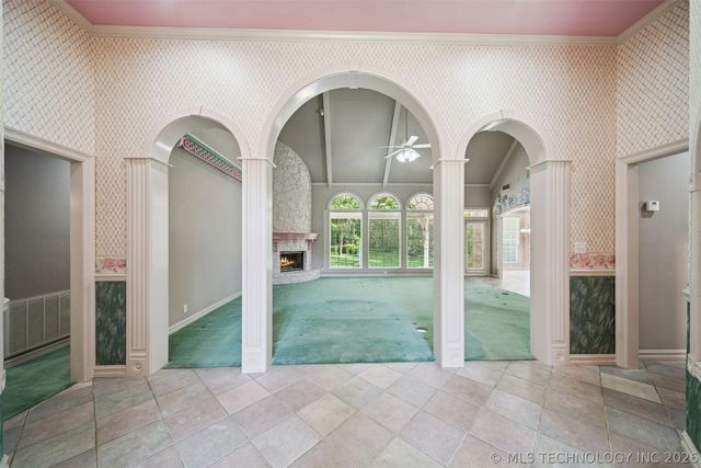 201 W Deer Valley Drive, Catoosa, OK 74015