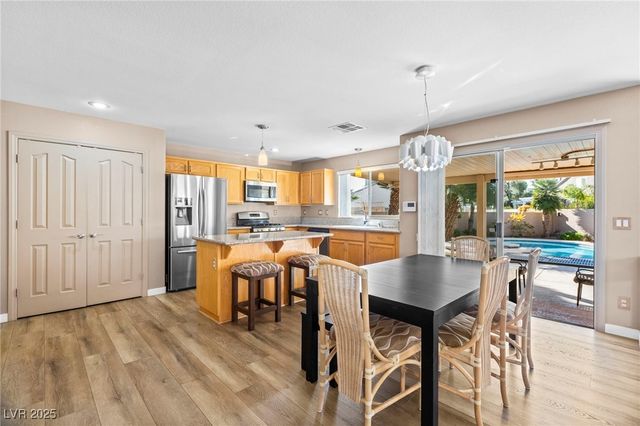 3805 Crema Court, Las Vegas, NV 89129