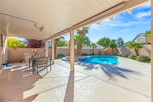 3805 Crema Court, Las Vegas, NV 89129