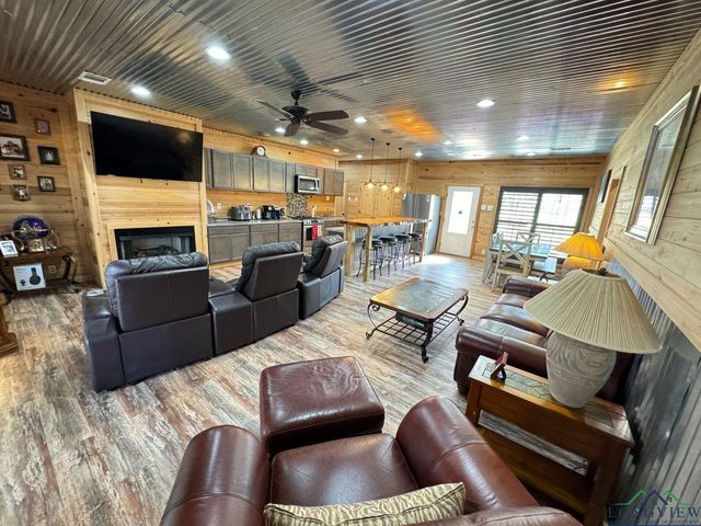 1960 Marion County Road 3636, Jefferson, TX 75657