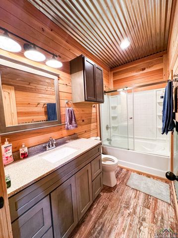 1960 Marion County Road 3636, Jefferson, TX 75657