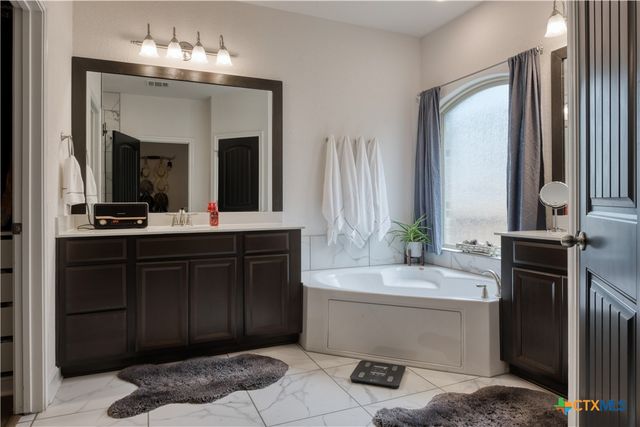 1531 Esser Crossing, New Braunfels, TX 78132