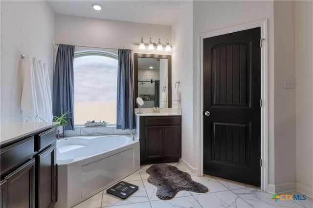 1531 Esser Crossing, New Braunfels, TX 78132