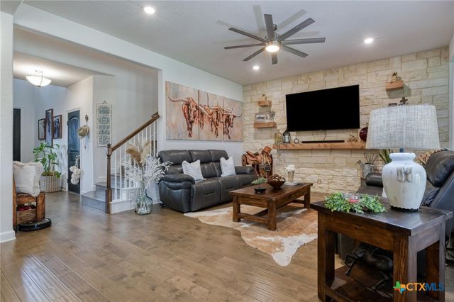 1531 Esser Crossing, New Braunfels, TX 78132