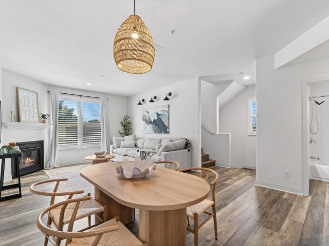 707 Magnolia Ave, Carlsbad, CA 92008