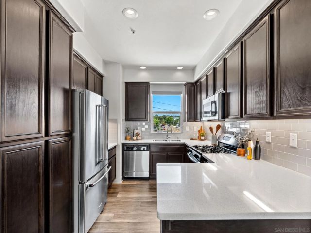707 Magnolia Ave, Carlsbad, CA 92008