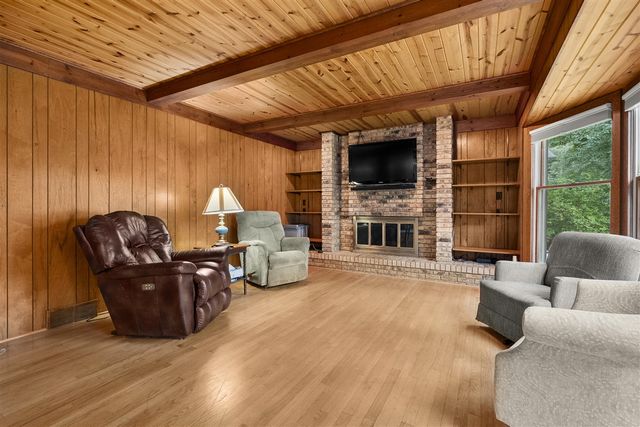 7534 Farmington Avenue, Kalamazoo, MI 49009