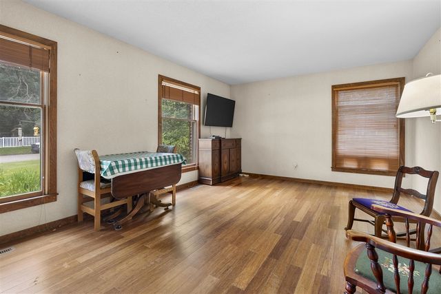 7534 Farmington Avenue, Kalamazoo, MI 49009