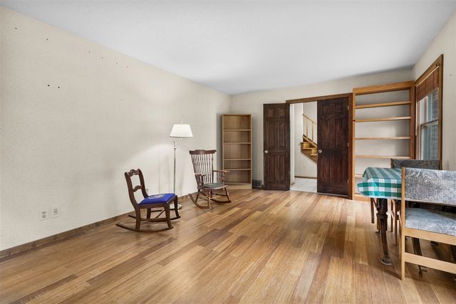 7534 Farmington Avenue, Kalamazoo, MI 49009