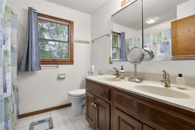 7534 Farmington Avenue, Kalamazoo, MI 49009