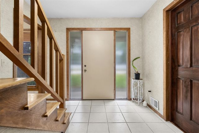 7534 Farmington Avenue, Kalamazoo, MI 49009