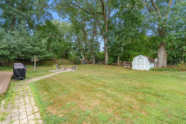 7534 Farmington Avenue, Kalamazoo, MI 49009