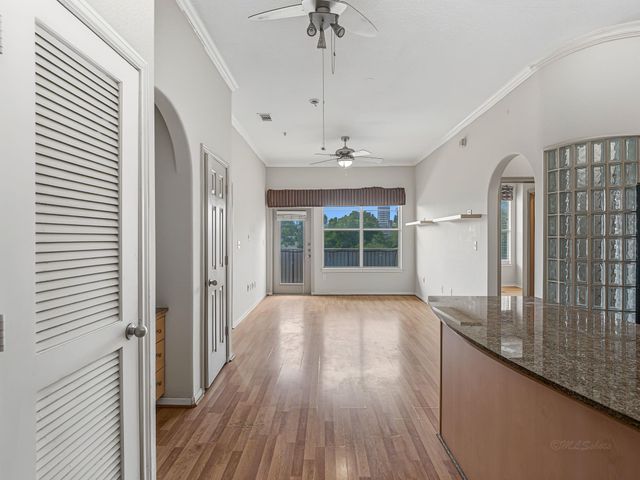 1441 East Street 315, Houston, TX 77007