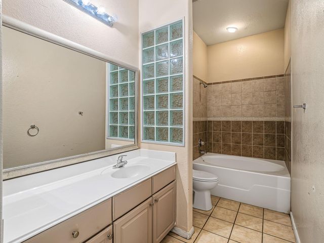1441 East Street 315, Houston, TX 77007