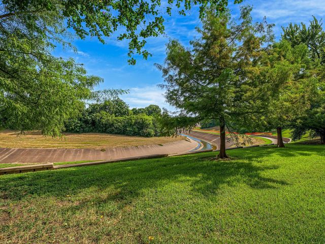 1441 East Street 315, Houston, TX 77007