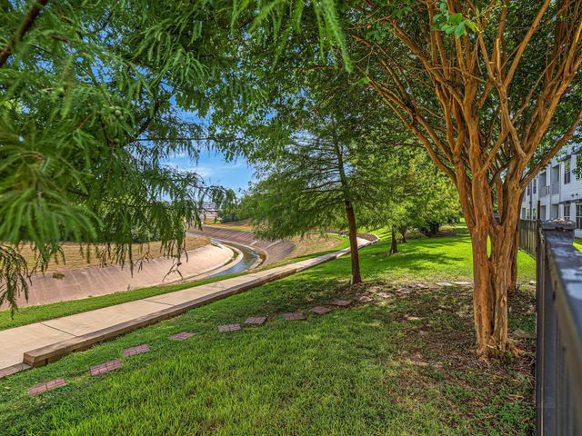 1441 East Street 315, Houston, TX 77007