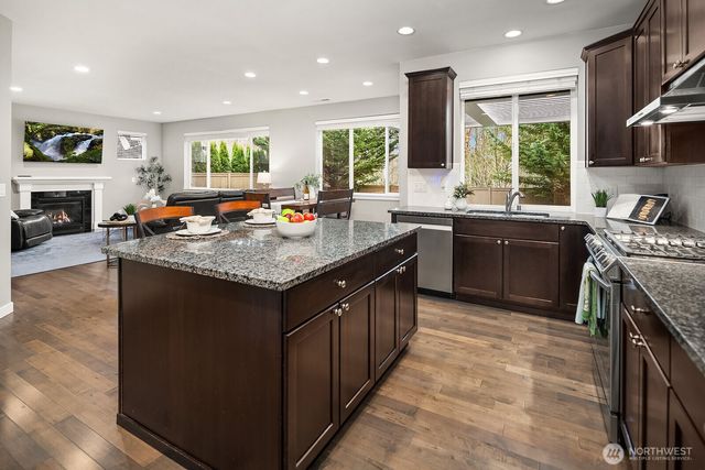 9414 Elm Avenue SE, Snoqualmie, WA 98065