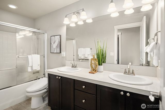 9414 Elm Avenue SE, Snoqualmie, WA 98065