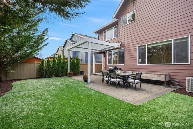 9414 Elm Avenue SE, Snoqualmie, WA 98065