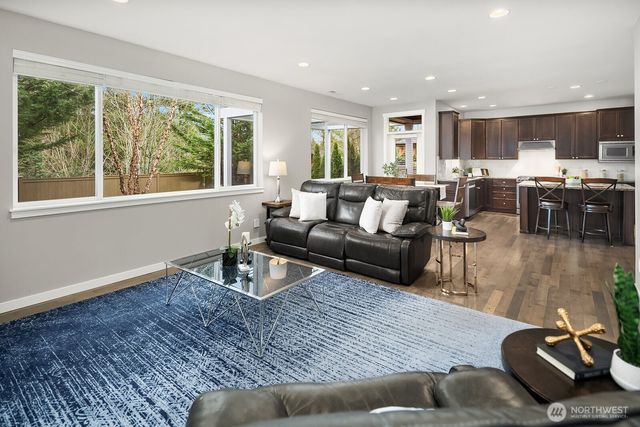 9414 Elm Avenue SE, Snoqualmie, WA 98065