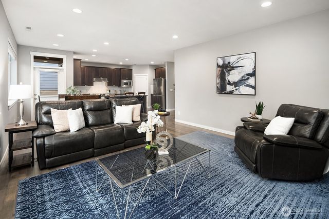 9414 Elm Avenue SE, Snoqualmie, WA 98065