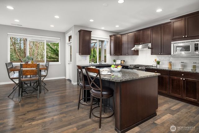 9414 Elm Avenue SE, Snoqualmie, WA 98065