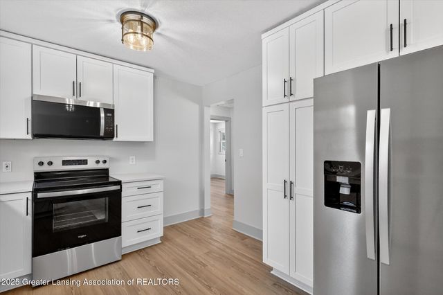 5581 Woodville Road, Haslett, MI 48840