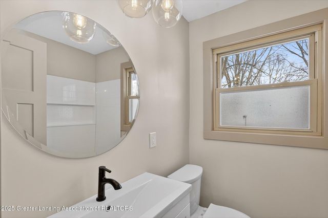 5581 Woodville Road, Haslett, MI 48840