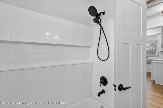 5581 Woodville Road, Haslett, MI 48840