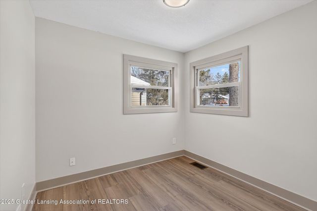 5581 Woodville Road, Haslett, MI 48840