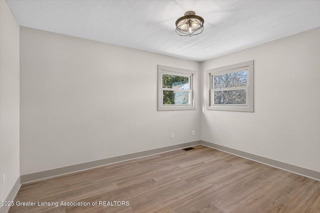 5581 Woodville Road, Haslett, MI 48840